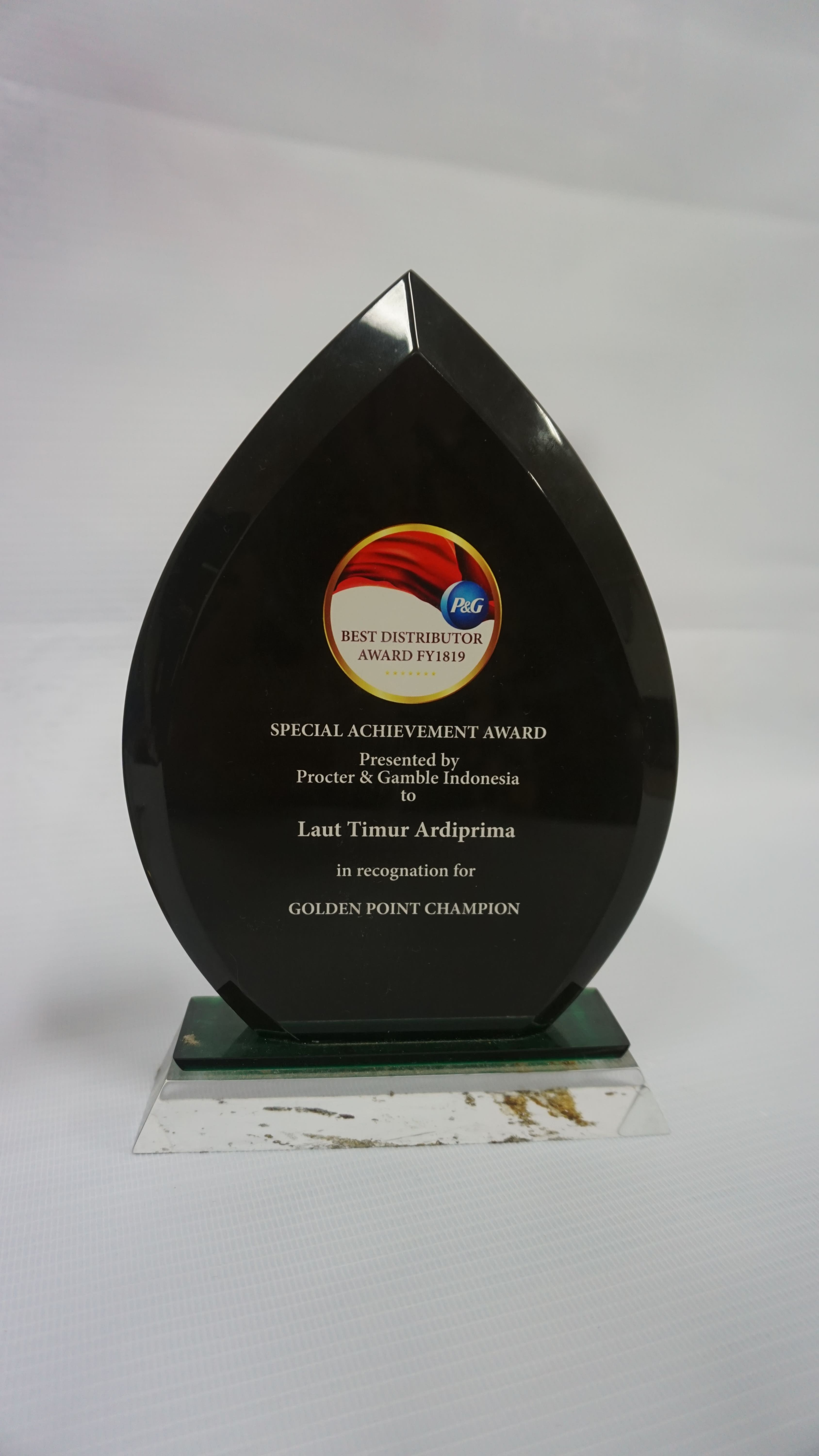 Best Distributor Award FY1819 Special Achievement Award "Golden Point Champion" Best Distributor Award FY1819 Special Achievement Award "Golden Point Champion"