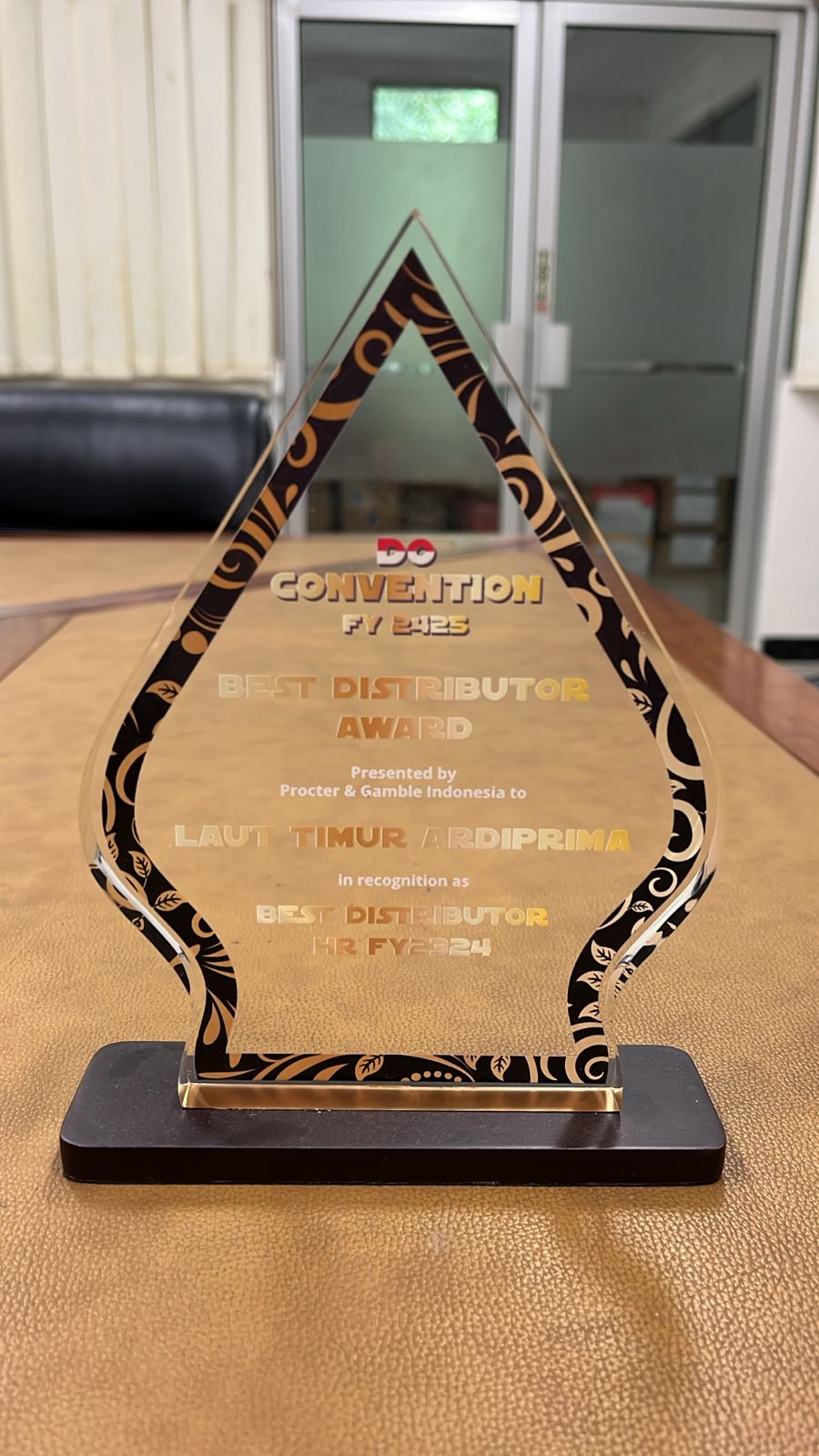 Best Distributor Award "Best Distributor HR FY2324" P&G Indonesia Best Distributor Award "Best Distributor HR FY2324" P&G Indonesia